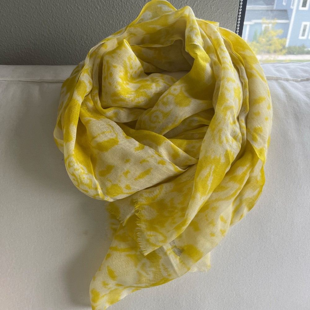 BCBGMAXAZRIA SCARF